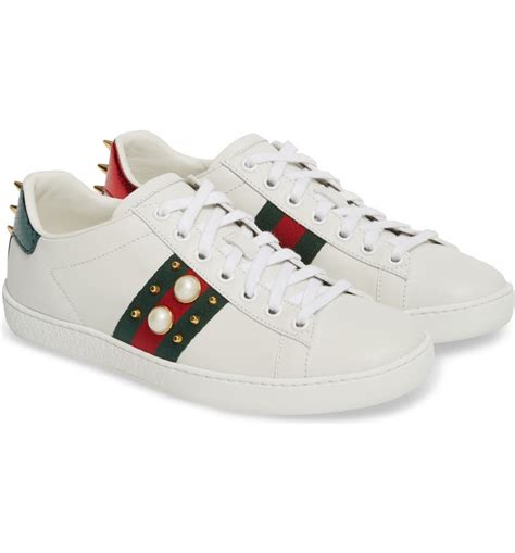 gucci low top sneakers women's.